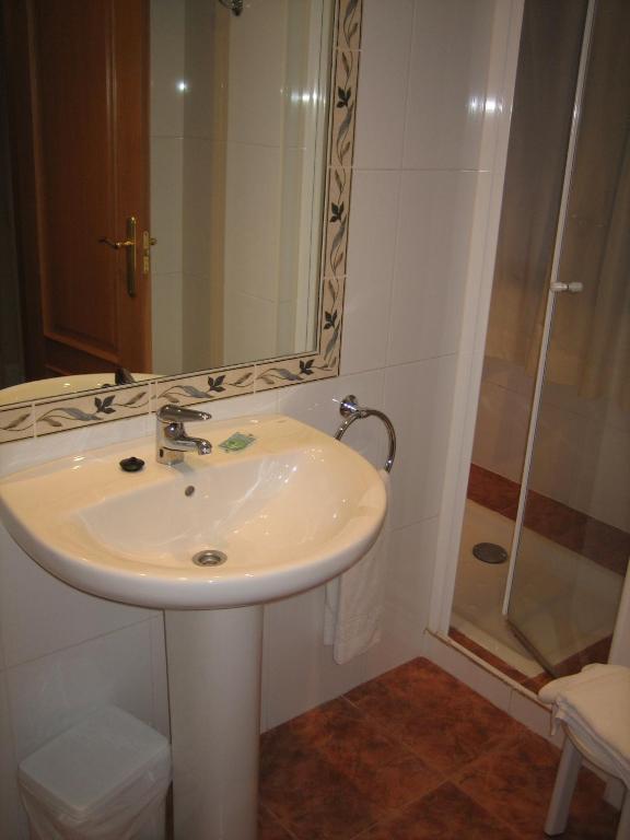 Hotel Chane La Puebla De Alfinden Zimmer foto