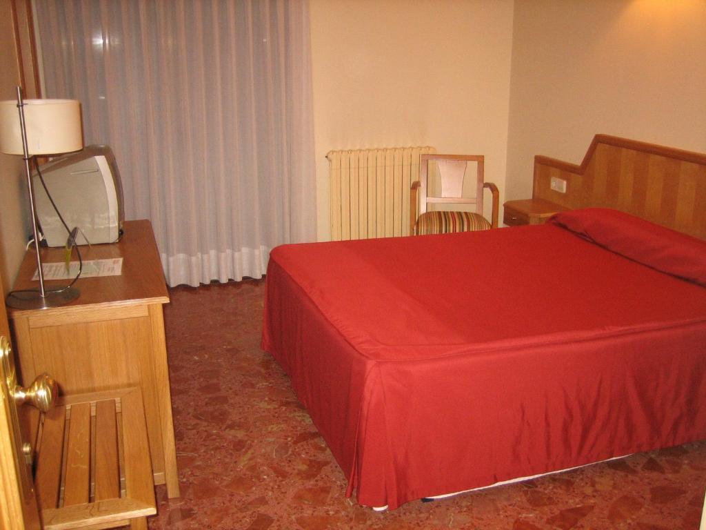 Hotel Chane La Puebla De Alfinden Zimmer foto